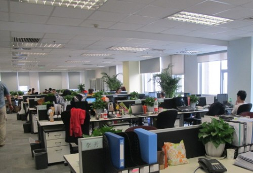 嘉美包裝出資10萬元成立上海華智秒思人工智能科技有限公司，持股8.88%:人工智能